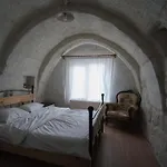 Whisper Cave House Hotel 3*