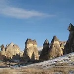 Whisper Cave House فندق غوريمِيه