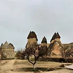 Hotel Whisper Cave House