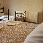 Whisper Cave House 3*