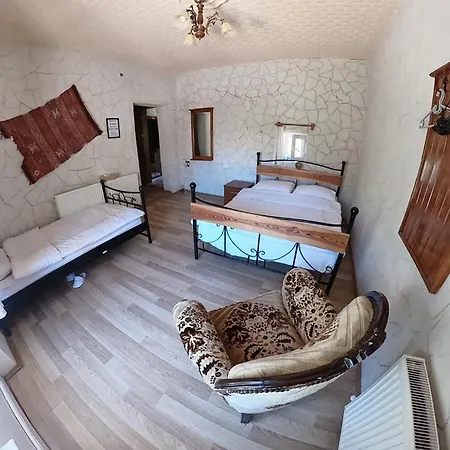 Hotell Whisper Cave House