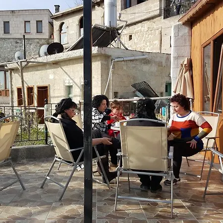 Whisper Cave House 3*