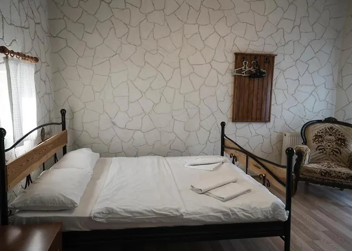 Hotel Whisper Cave House