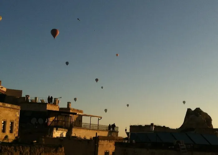 Whisper Cave House 3*