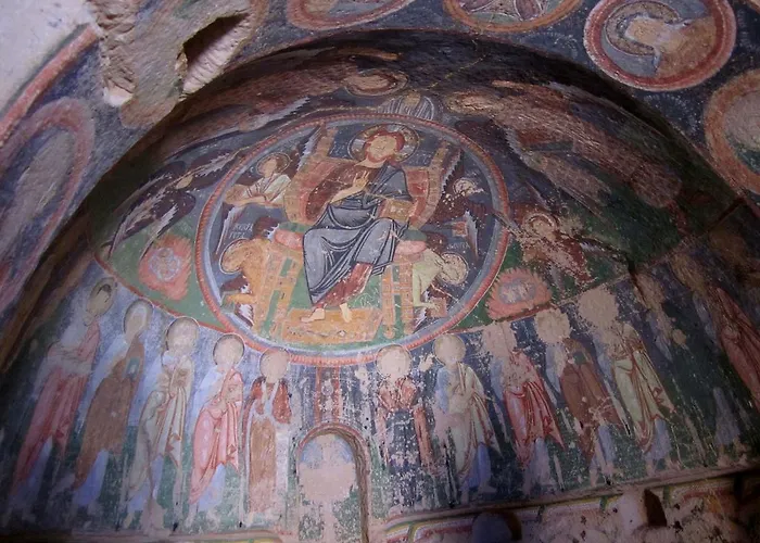 Hotell Whisper Cave House 3*