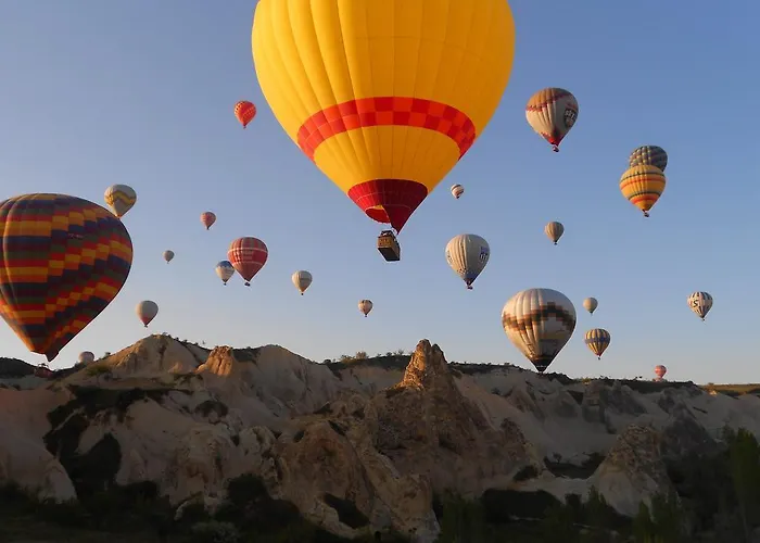 Whisper Cave House 3*